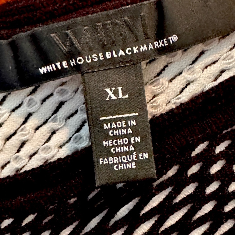 White House Black Market V-Neck Black and White Tank Top - Picture 4 of 4